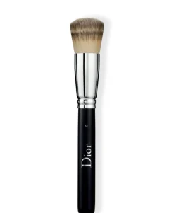 Backstage Foundation Brush