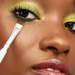 Bite-Size Eyeshadow