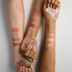 Creamy Lip Cheek Eye Powder