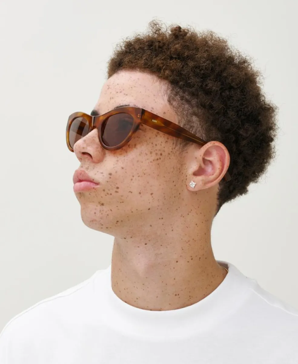 Donna Solbrille