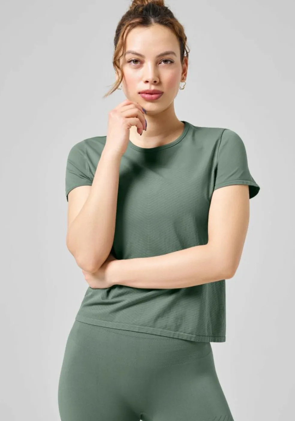 Essential Block Seamless Tee