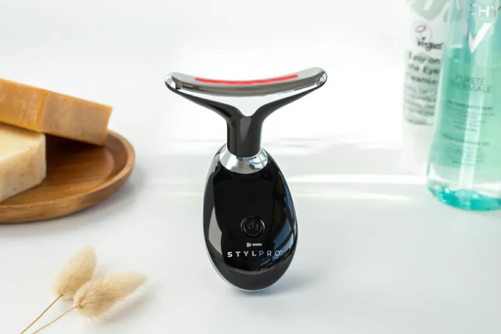 Fabulous Firmer Neck and Face Smoother