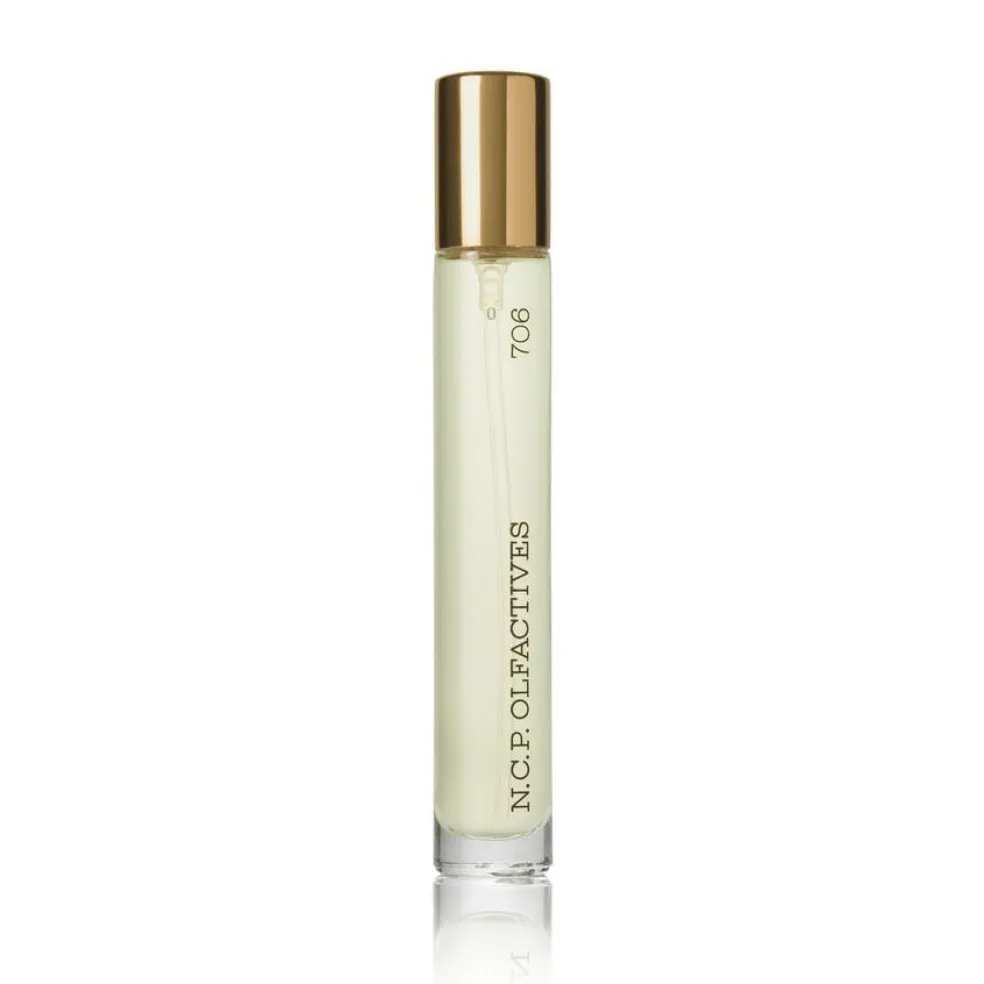 Facet 706 Saffron & Oud