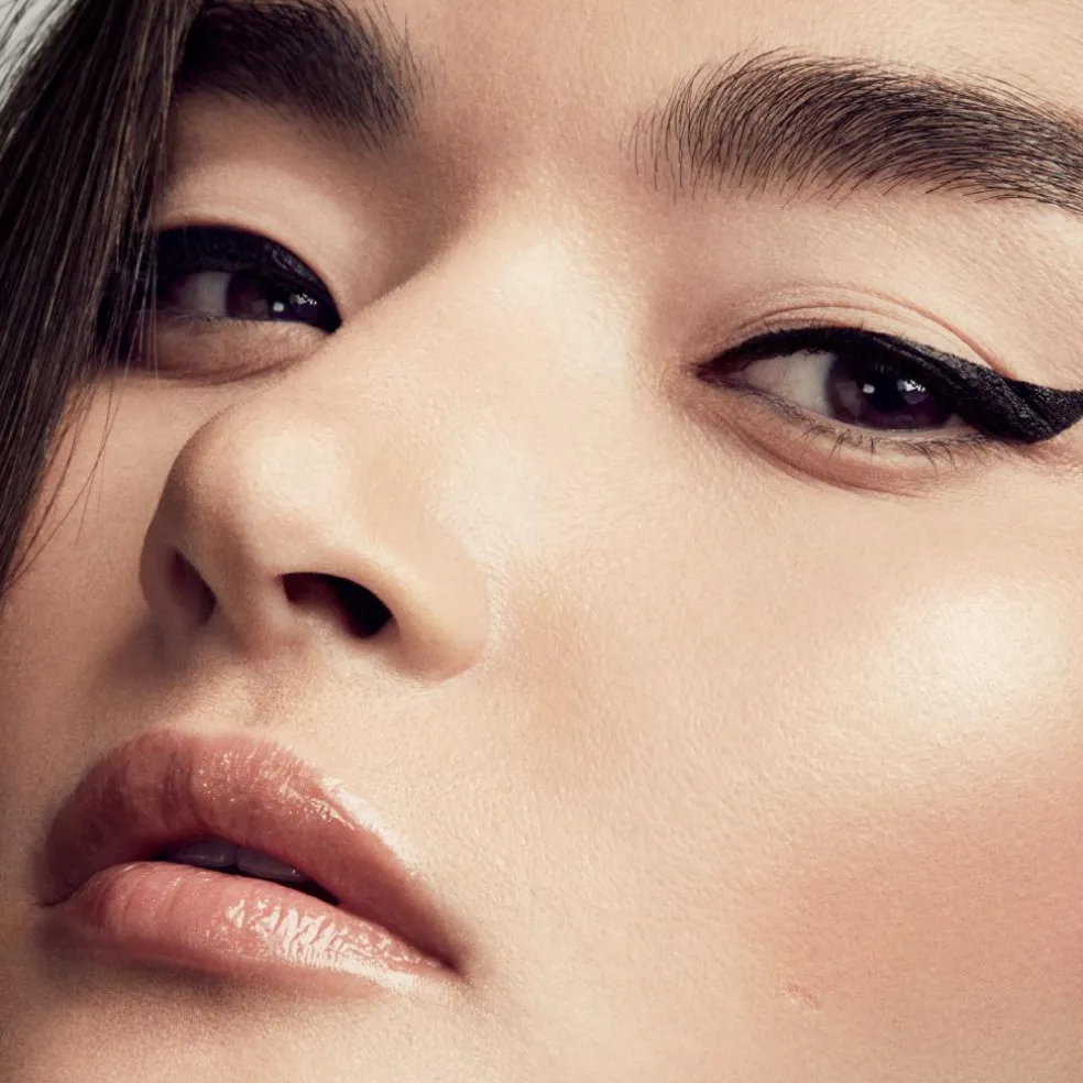Flyliner Longwear Liquid Eyeliner
