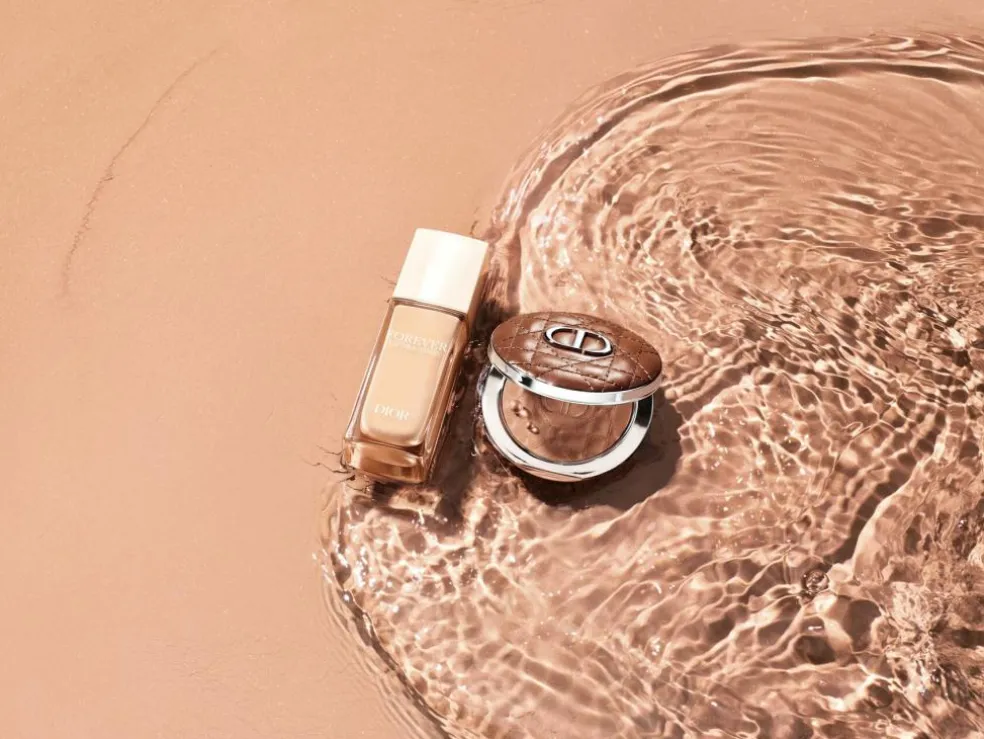 Forever Hydra Nude Foundation