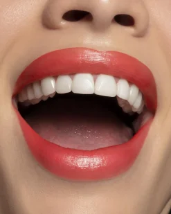Glow Paradise Balm-in-Lipstick