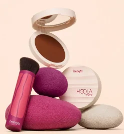Hoola Wavemaker Bronzing Balm Brush