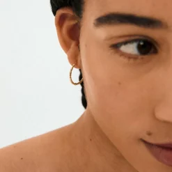 Hoops