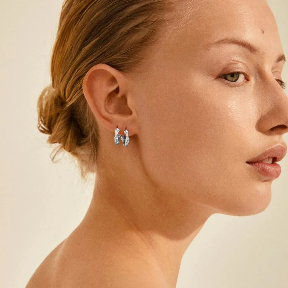 Hoops med trendy, organic shapes