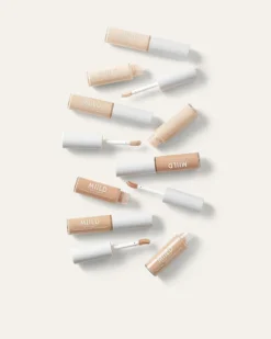 Light Natural Liquid Concealer