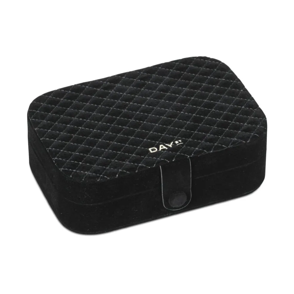 Q Jewelry Box