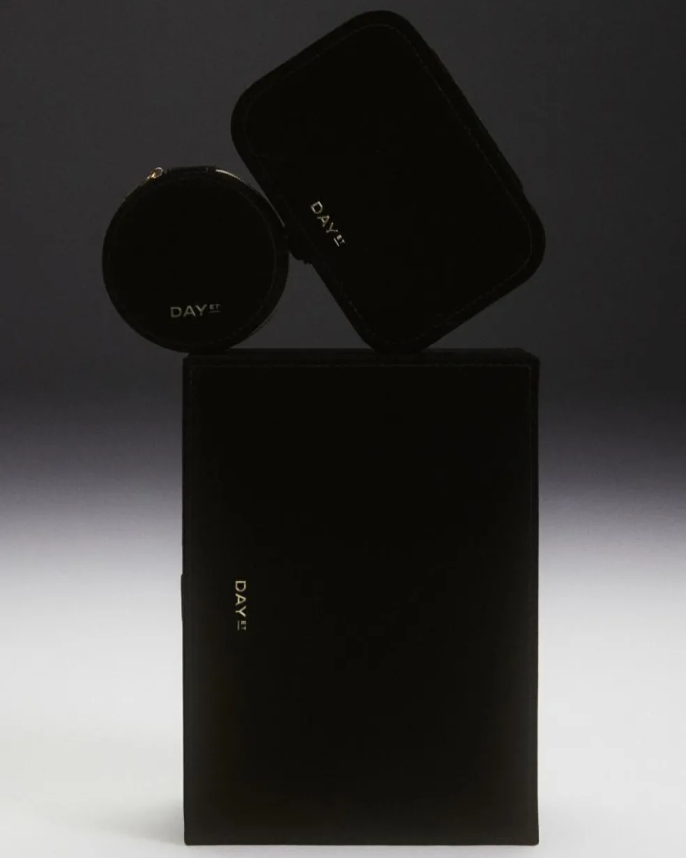 Q Jewelry Box