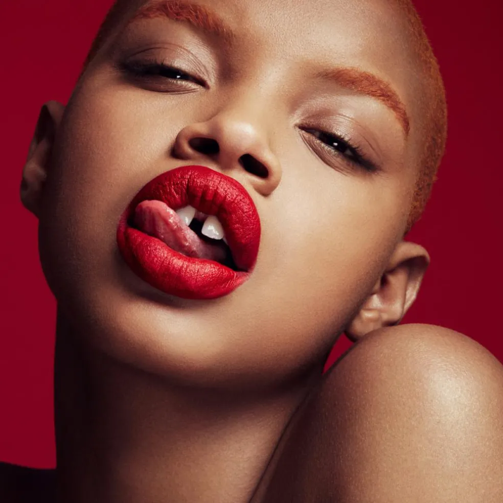 Stunna Lip Paint Longwear Fluid Lip Color