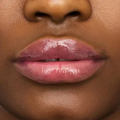 The Super Peptide Glossy Lip Treatment