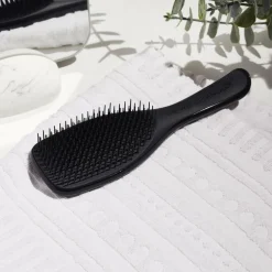 The Ultimate Detangler